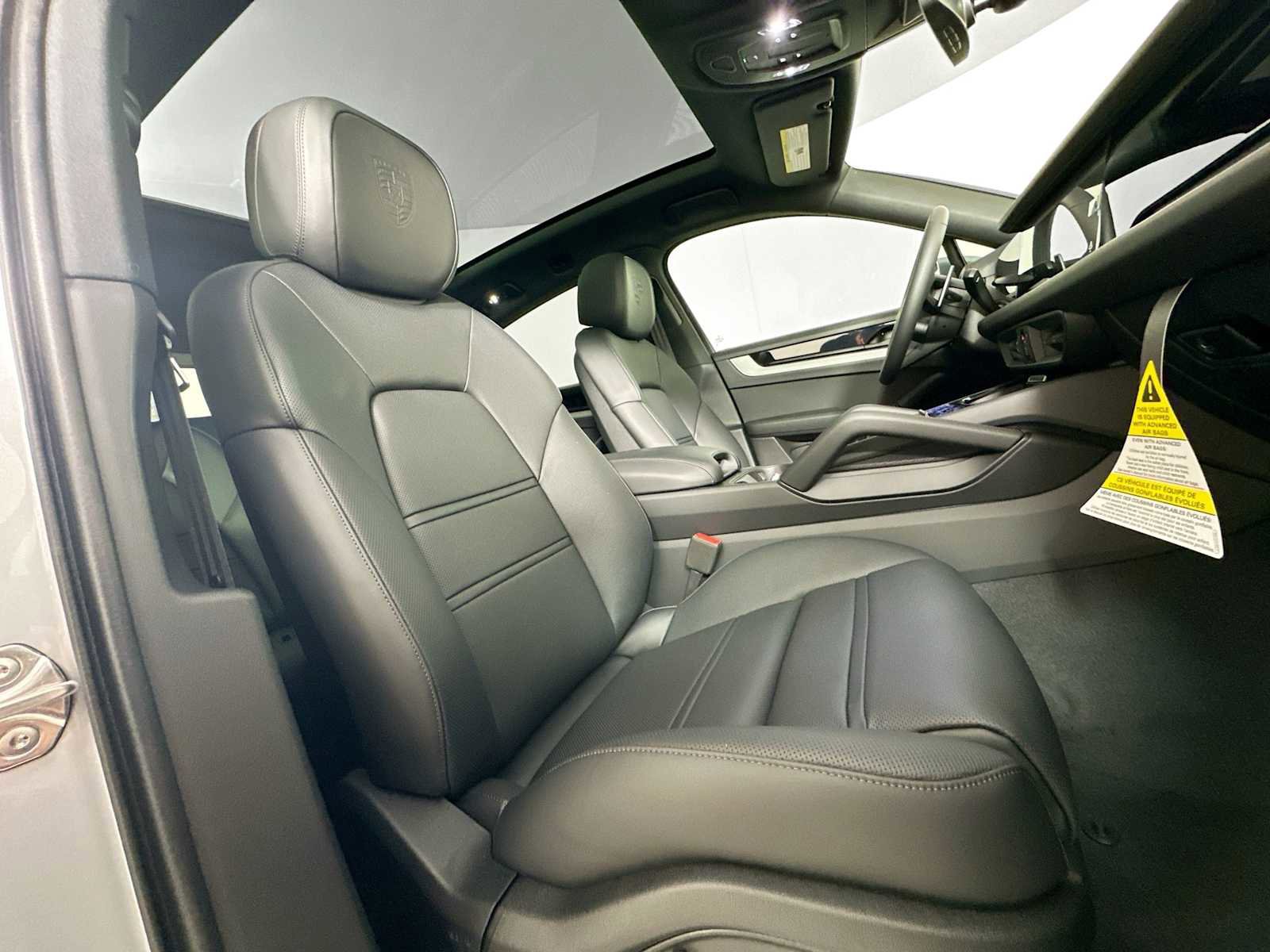 New 2025 Porsche Cayenne Coupe image 28