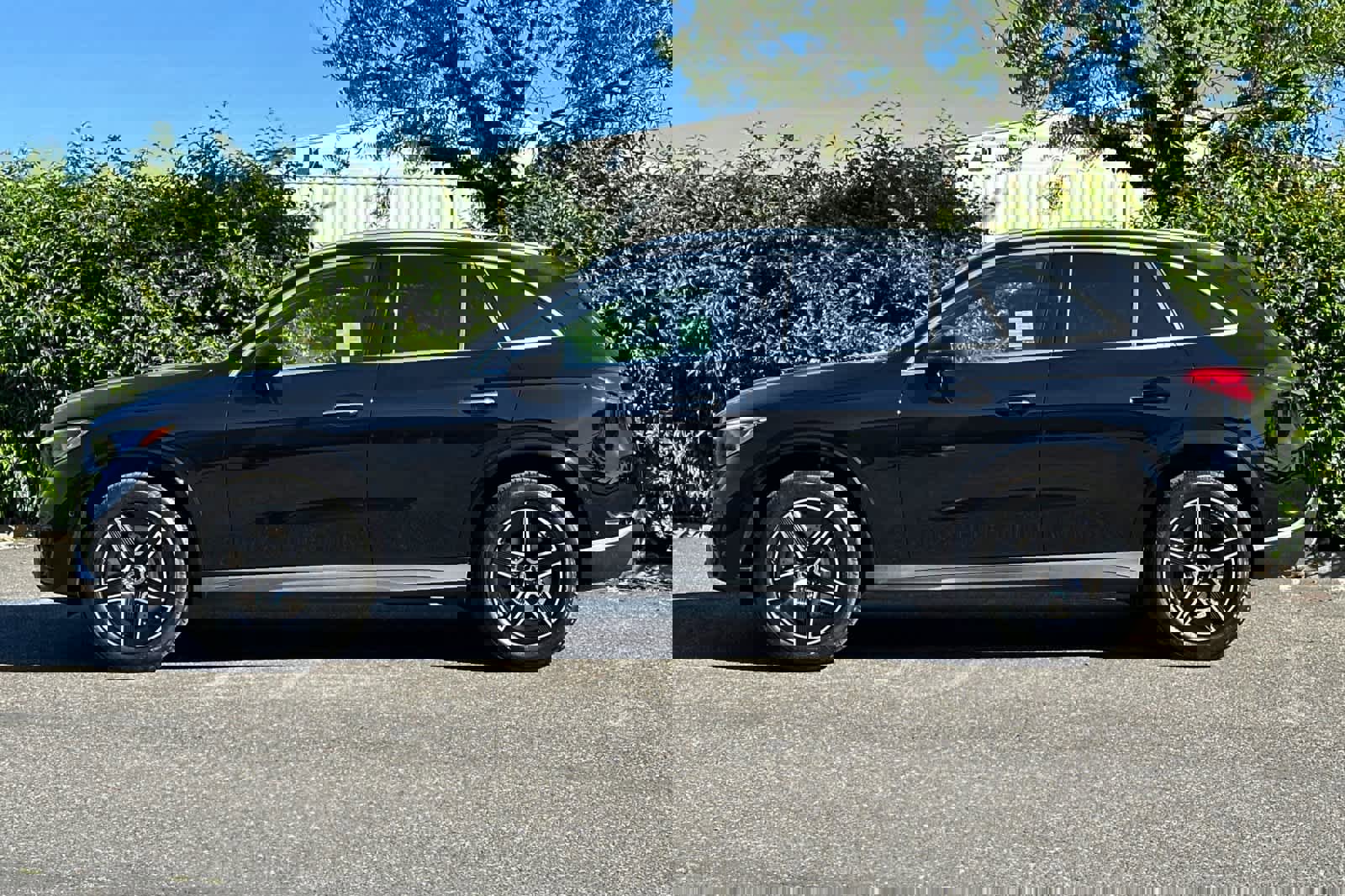 New 2026 Mercedes-Benz GLC 300 4MATIC image 6