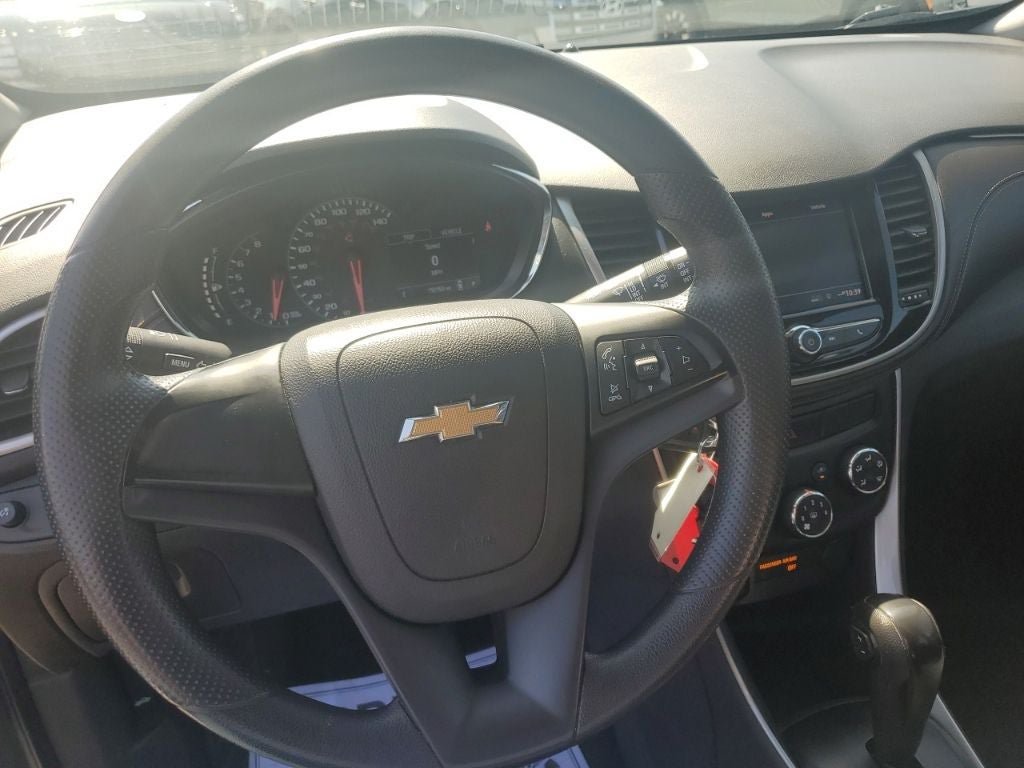 Used 2020 Chevrolet Trax LS FWD image 18