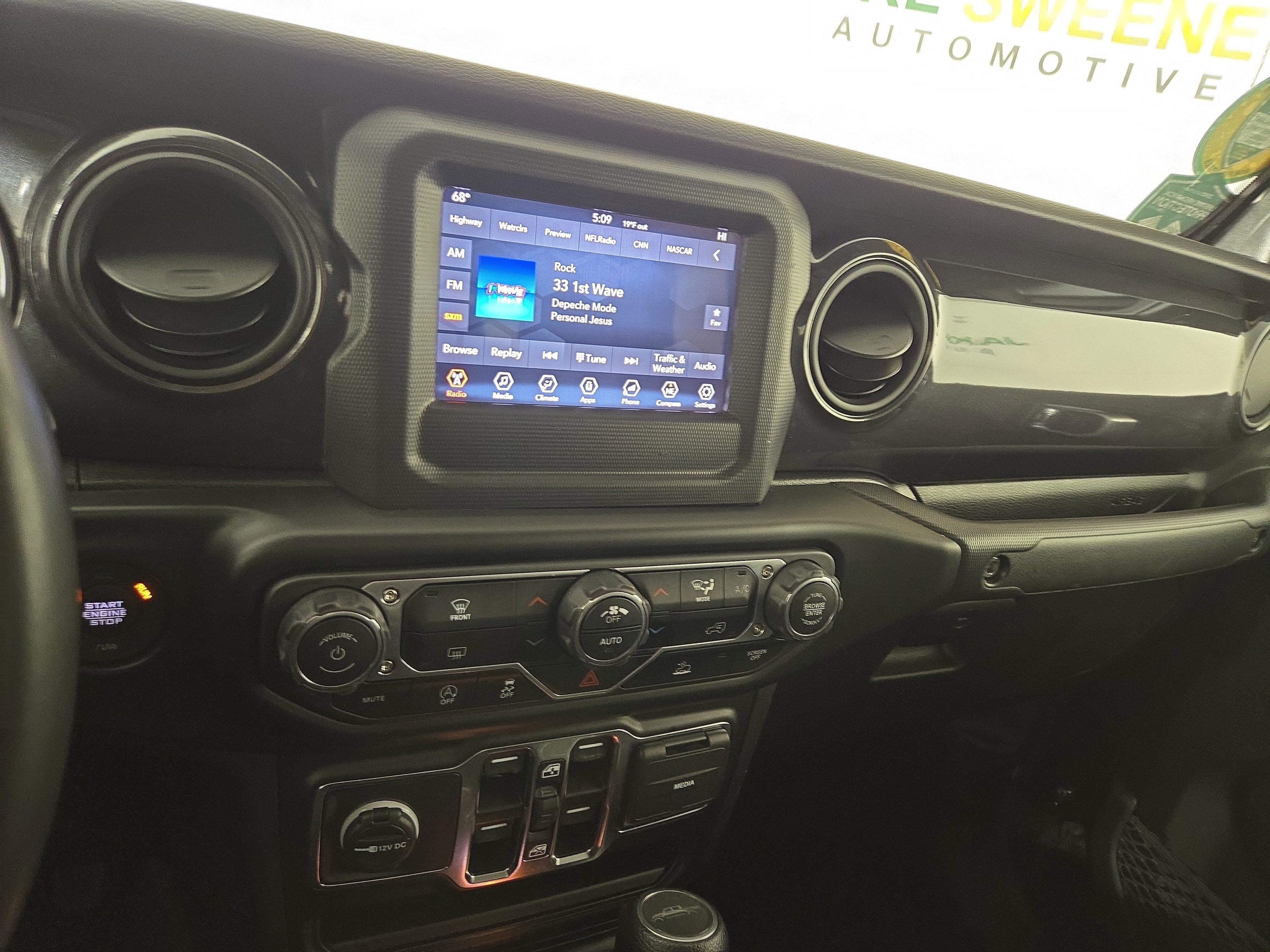 Certified 2022 Jeep Gladiator Sport image 23