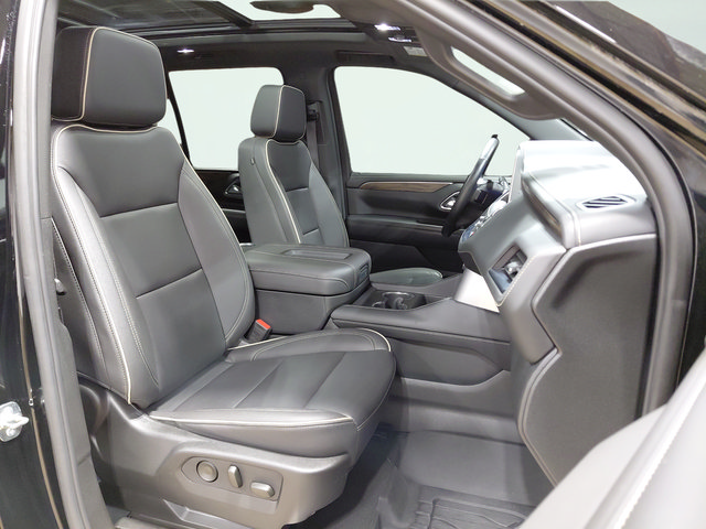 Certified 2024 Chevrolet Tahoe Premier w/ Premium Package AWD/4WD image 17