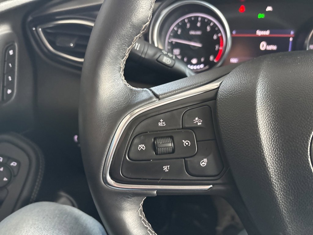 Used 2020 Buick Encore GX Essence image 15