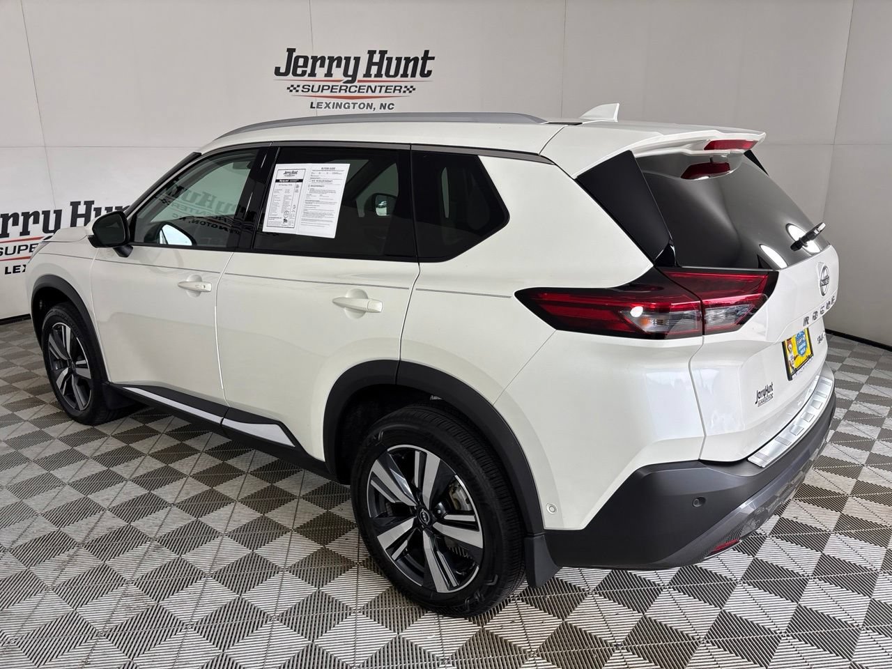 Used 2023 Nissan Rogue SL w/ SL Premium Package AWD/4WD image 7
