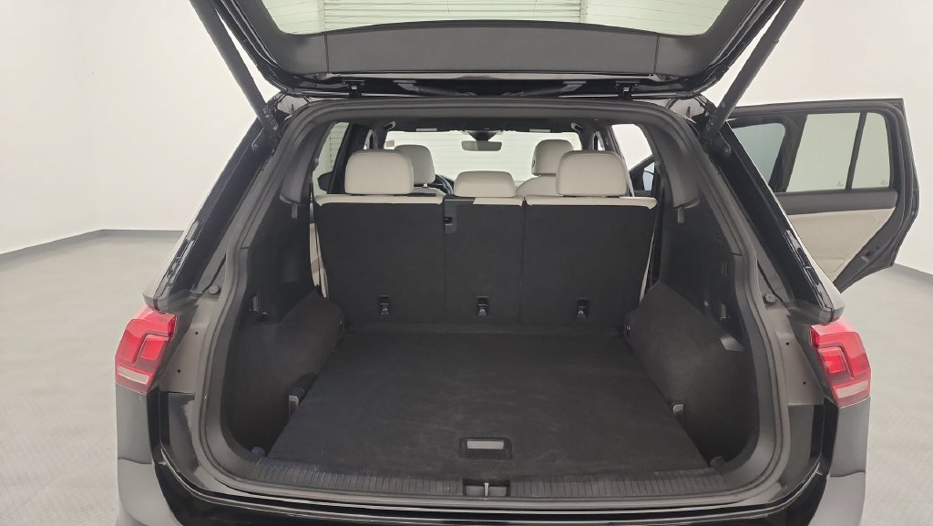 Used 2022 Volkswagen Tiguan SE R-Line AWD/4WD image 25