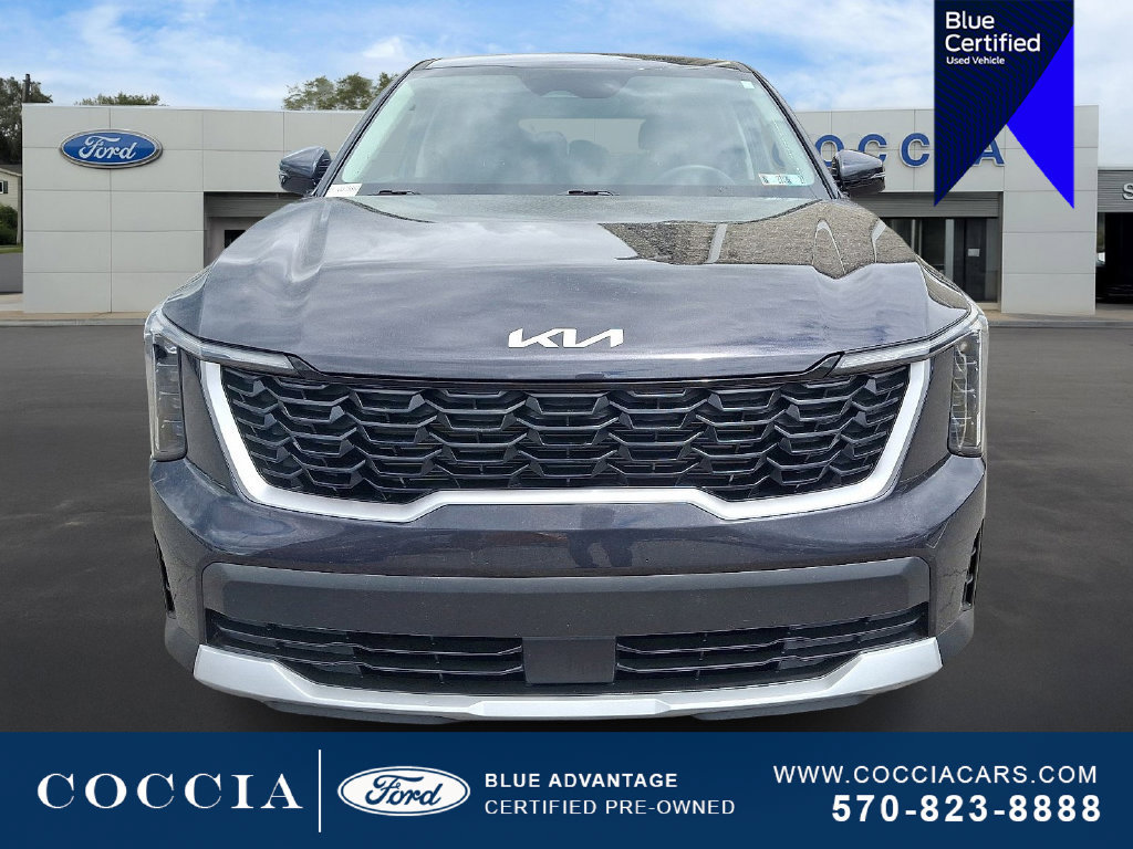 Used 2025 Kia Sorento LX FWD image 2