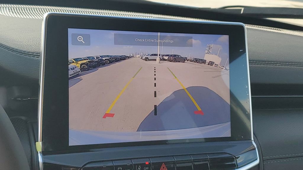 New 2026 Jeep Compass Latitude image 24