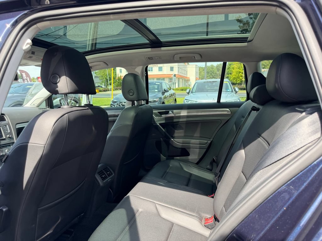 Used 2017 Volkswagen Golf Alltrack SE AWD/4WD image 26