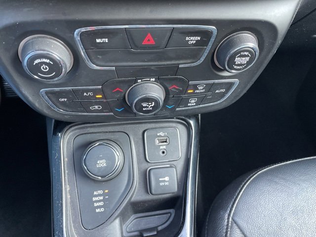 Used 2020 Jeep Compass Limited image 40