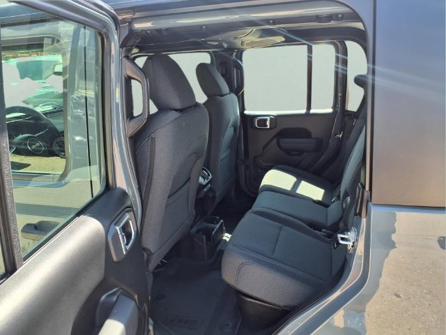 New 2026 Jeep Gladiator Sport AWD/4WD image 10