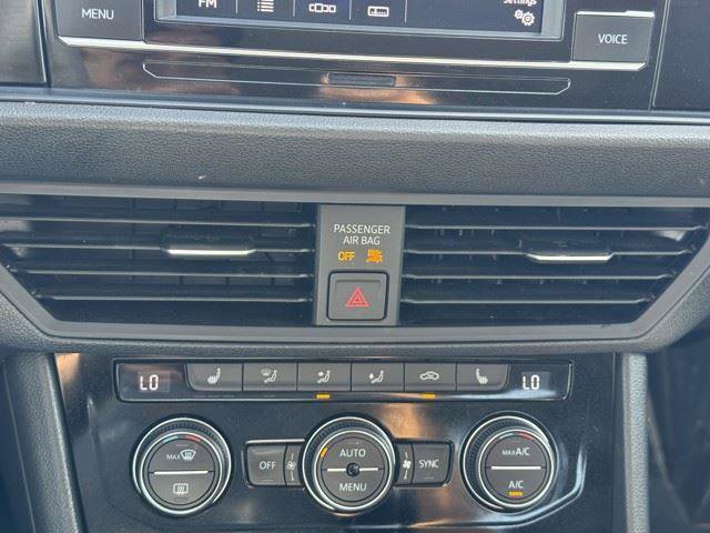 Used 2024 Volkswagen Jetta SE image 17