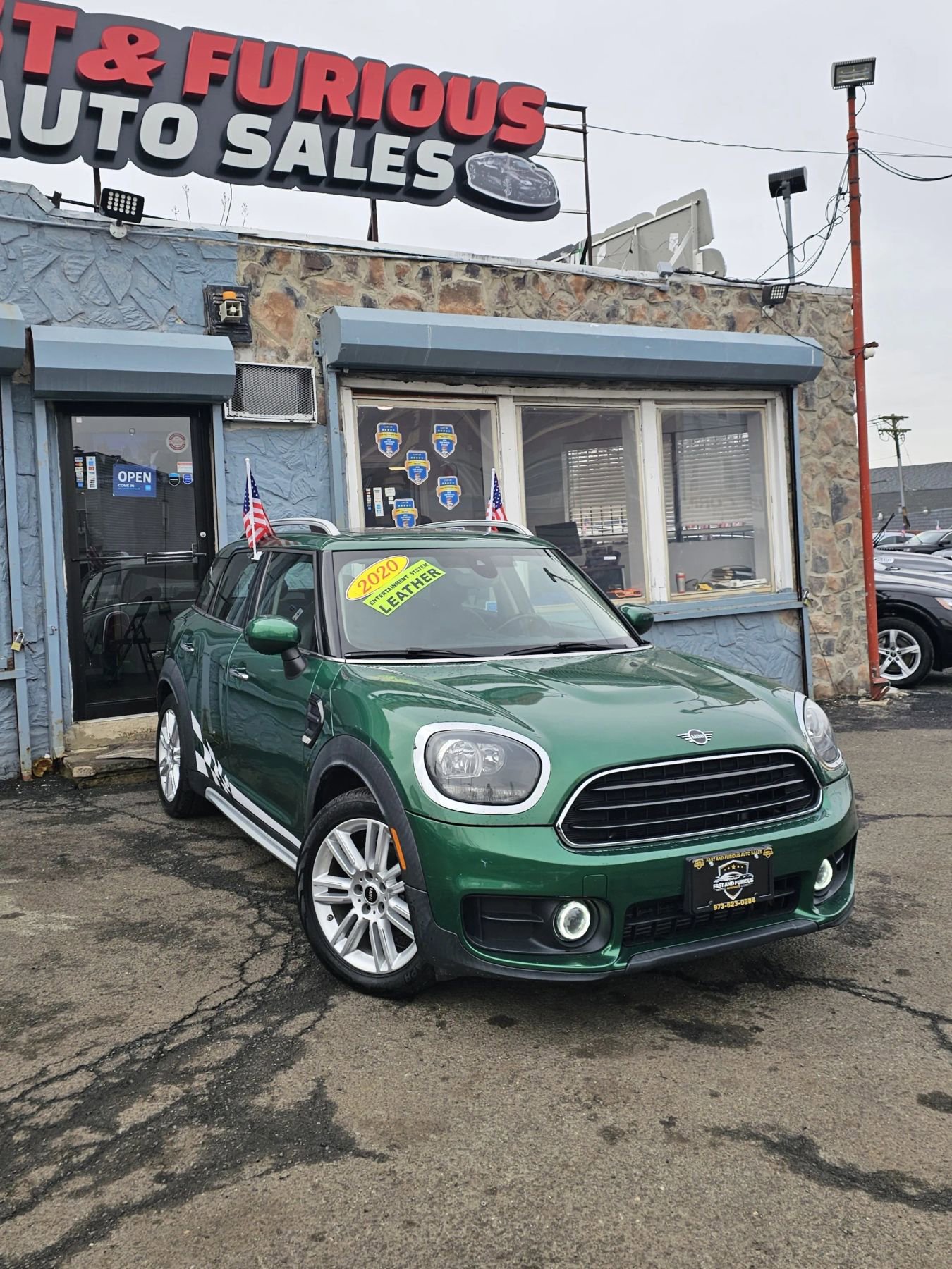 Used 2020 MINI Cooper Countryman image 2