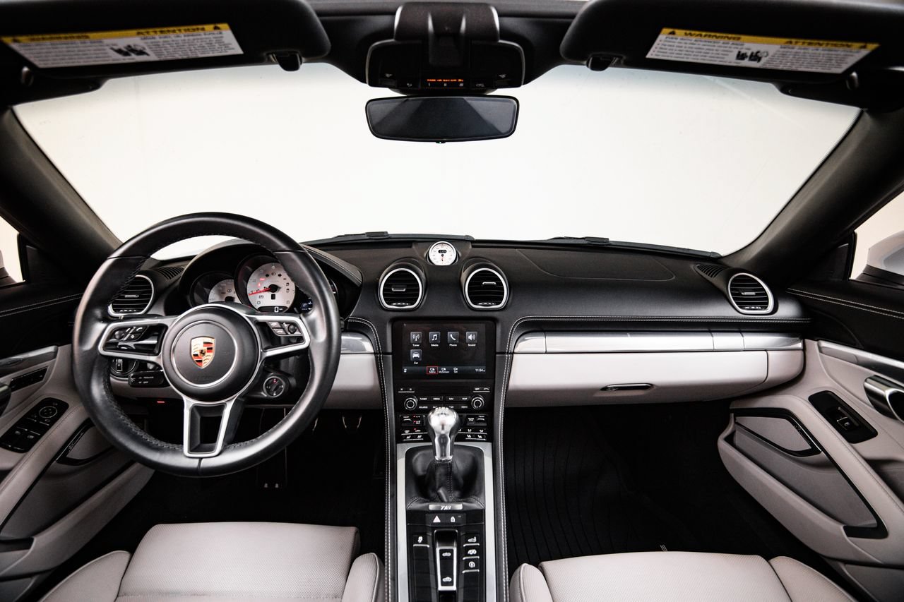 Certified 2024 Porsche 718 Boxster S RWD image 24