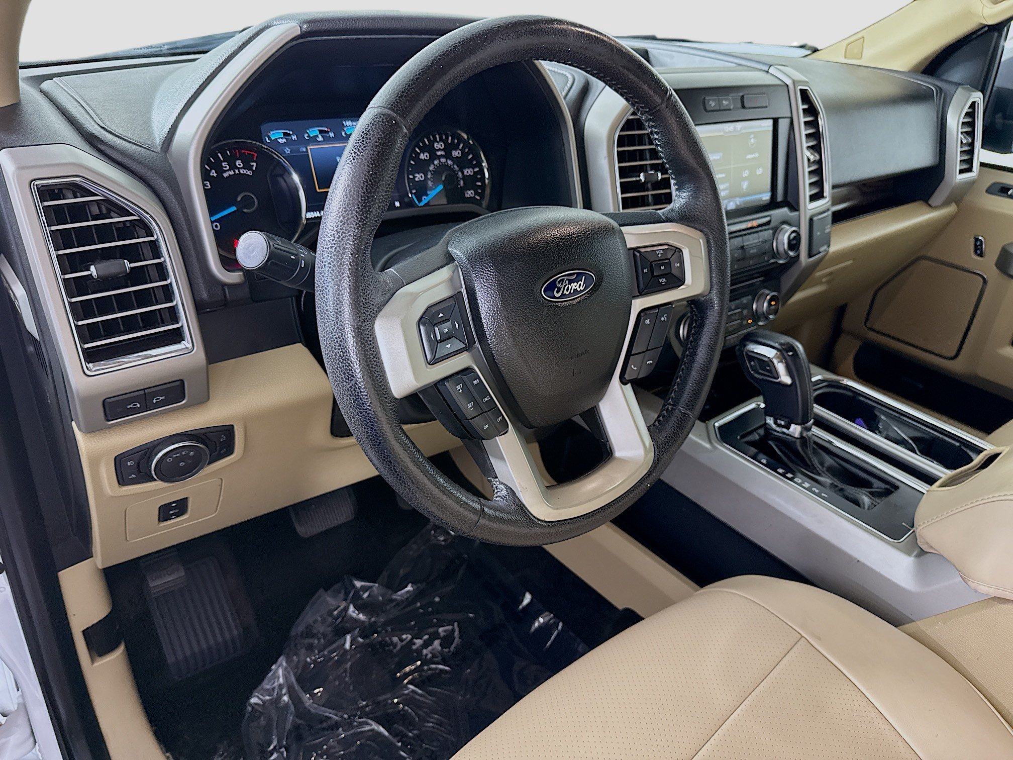 Used 2015 Ford F150 Lariat w/ Equipment Group 502A Luxury AWD/4WD image 23