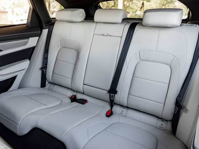 Certified 2025 Jaguar F-PACE R-Dynamic S AWD/4WD image 21