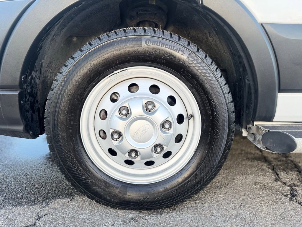 Used 2024 Ford Transit 250 Low Roof AWD w/ Exterior Upgrade Package image 3