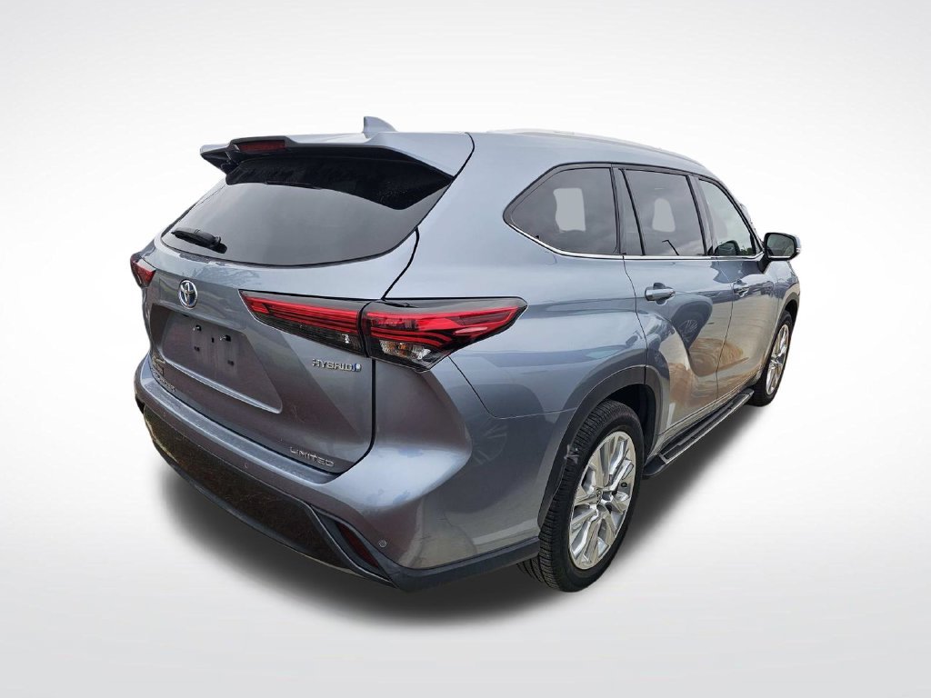 Used 2023 Toyota Highlander Limited FWD image 19