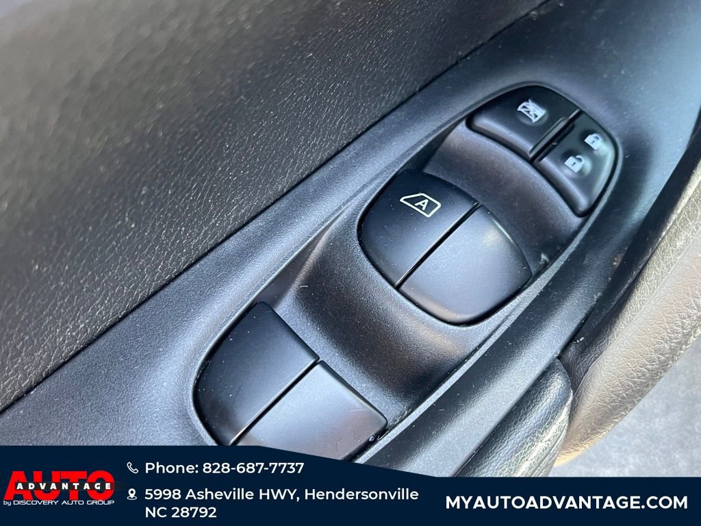 Used 2019 Nissan Rogue Sport S w/ Appearance Package FWD image 19