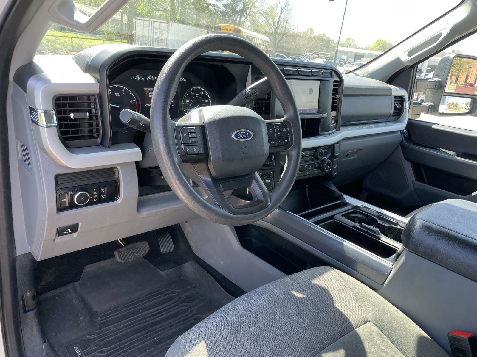 Used 2024 Ford F250 XLT w/ FX4 Off-Road Package image 14