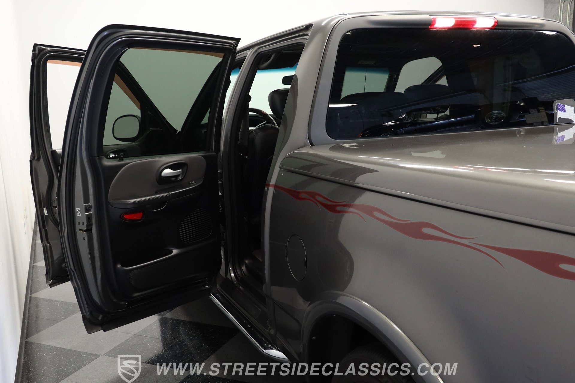 Used 2002 Ford F150 Harley-Davidson RWD image 32