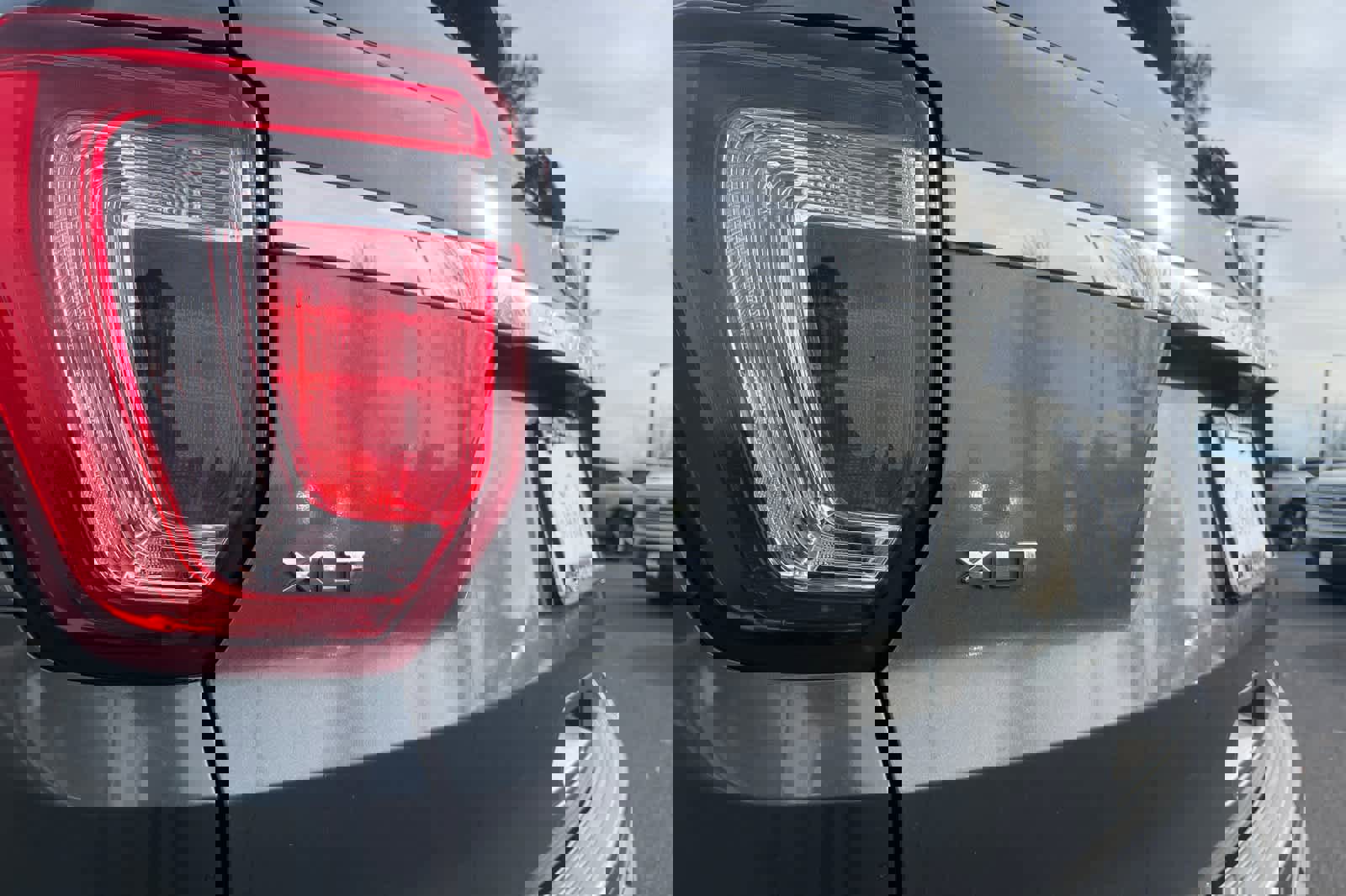 Used 2019 Ford Explorer XLT w/ Equipment Group 201A image 12