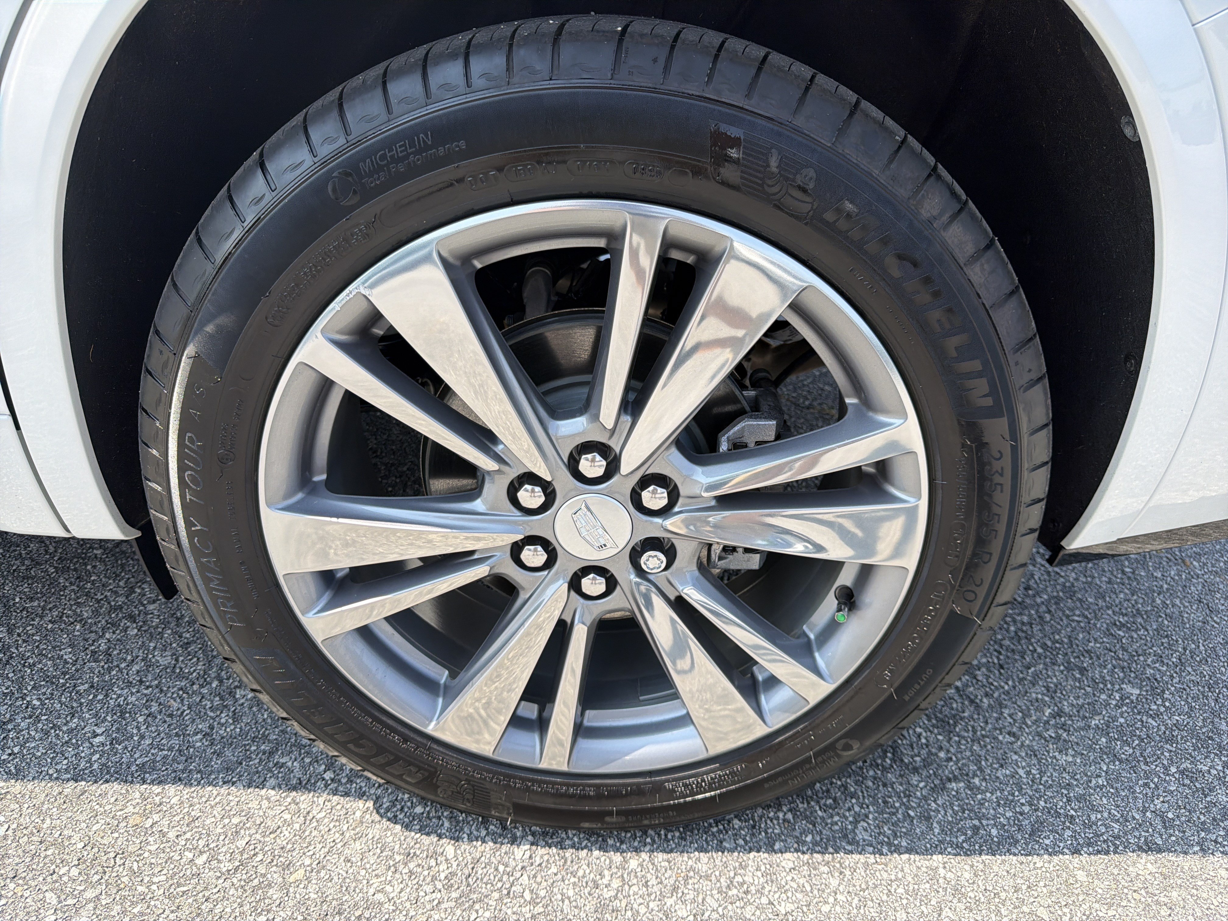 Certified 2025 Cadillac XT6 Premium Luxury FWD image 20