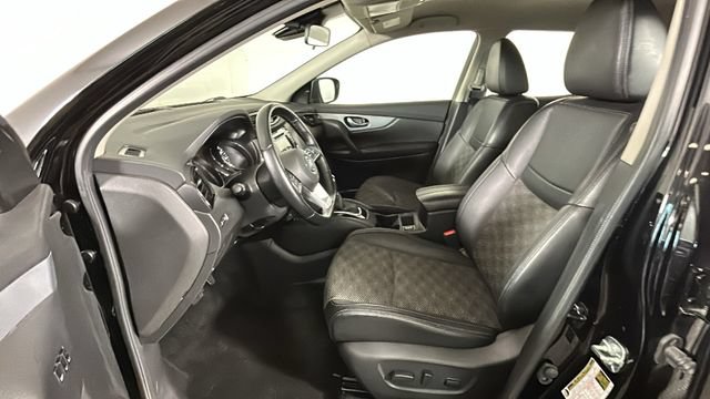 Used 2020 Nissan Rogue Sport SV w/ Technology Package AWD/4WD image 11