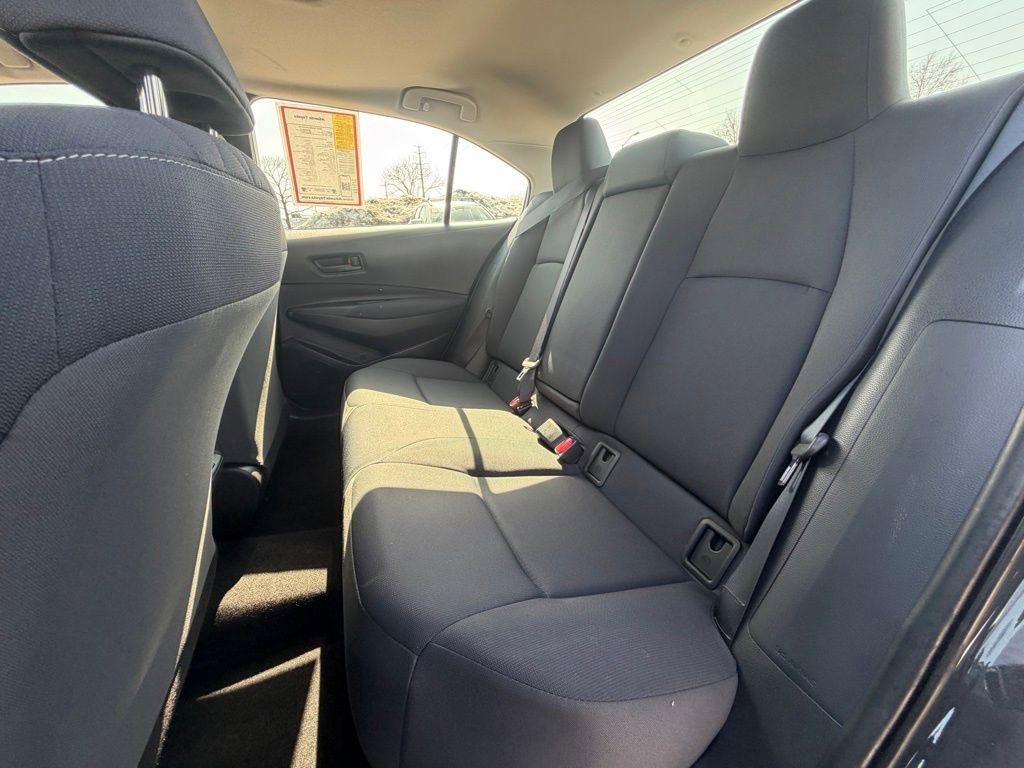 Used 2023 Toyota Corolla LE w/ LE Premium Package image 31