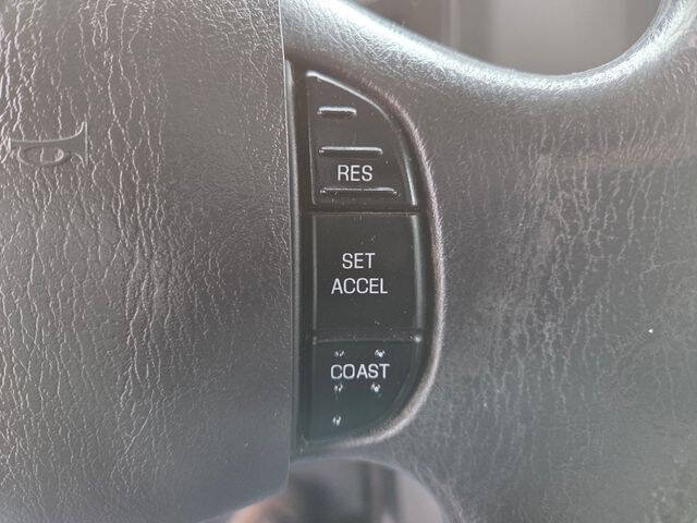 Used 2018 Ford E-350 and Econoline 350 Super Duty w/ Power Windows & Locks Group RWD image 25