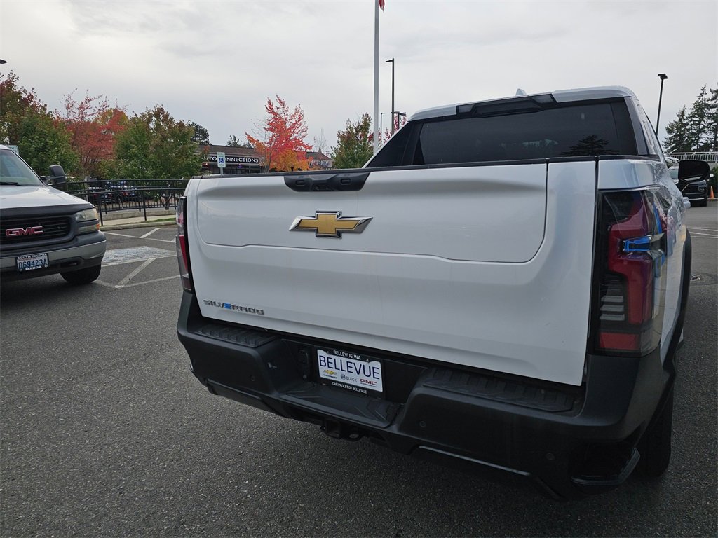 Used 2025 Chevrolet Silverado EV LT image 15
