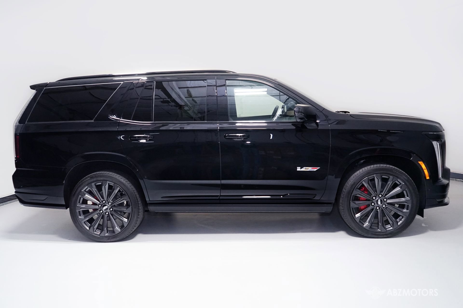 Used 2026 Cadillac Escalade V AWD/4WD image 4