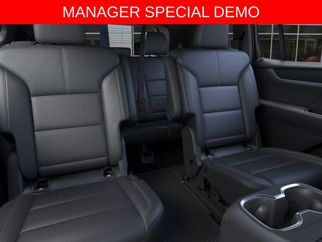 Used 2026 GMC Acadia Elevation w/ Elevation Premium Package AWD/4WD image 17