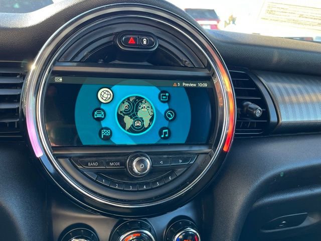 Used 2019 MINI Cooper S w/ Premium Package image 37