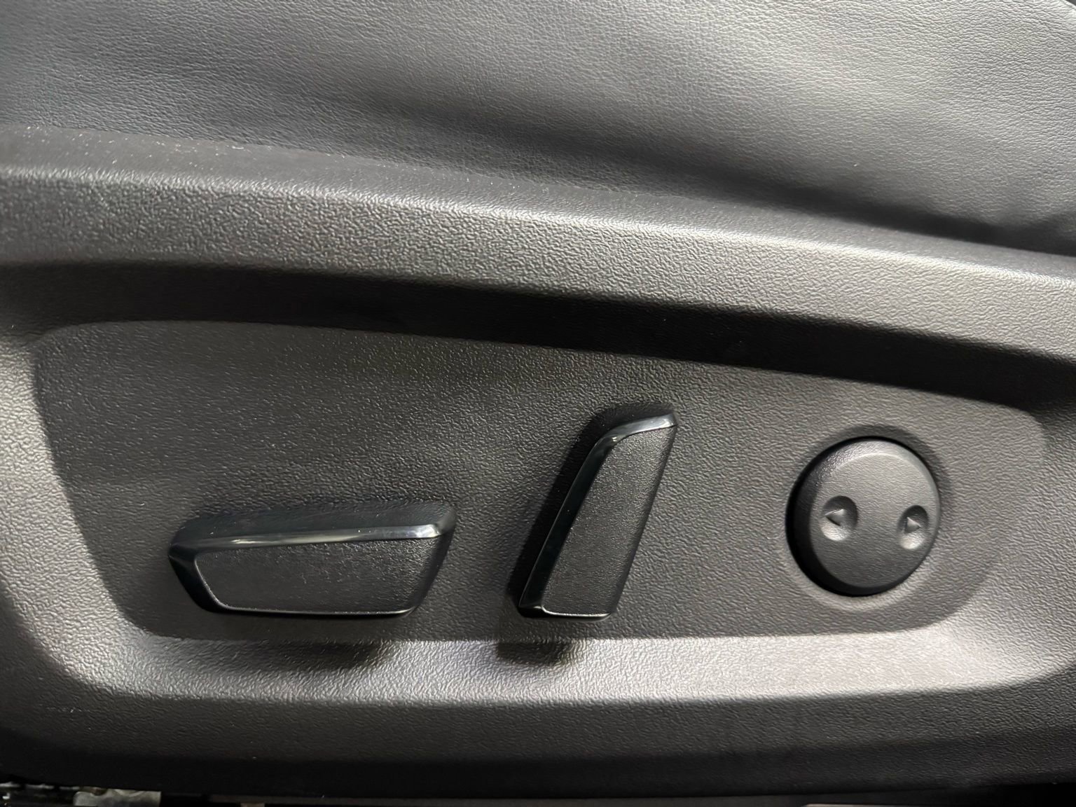 Used 2023 Mitsubishi Outlander SE Black Edition image 24