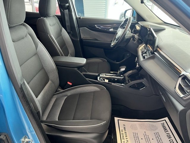 Used 2025 Chevrolet TrailBlazer LT w/ Convenience Package image 26