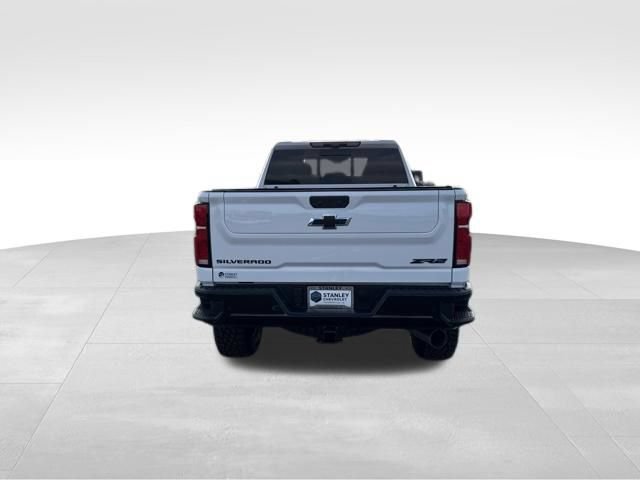 New 2026 Chevrolet Silverado 2500 ZR2 AWD/4WD image 6