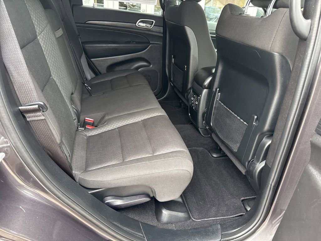 Used 2021 Jeep Grand Cherokee Laredo image 39