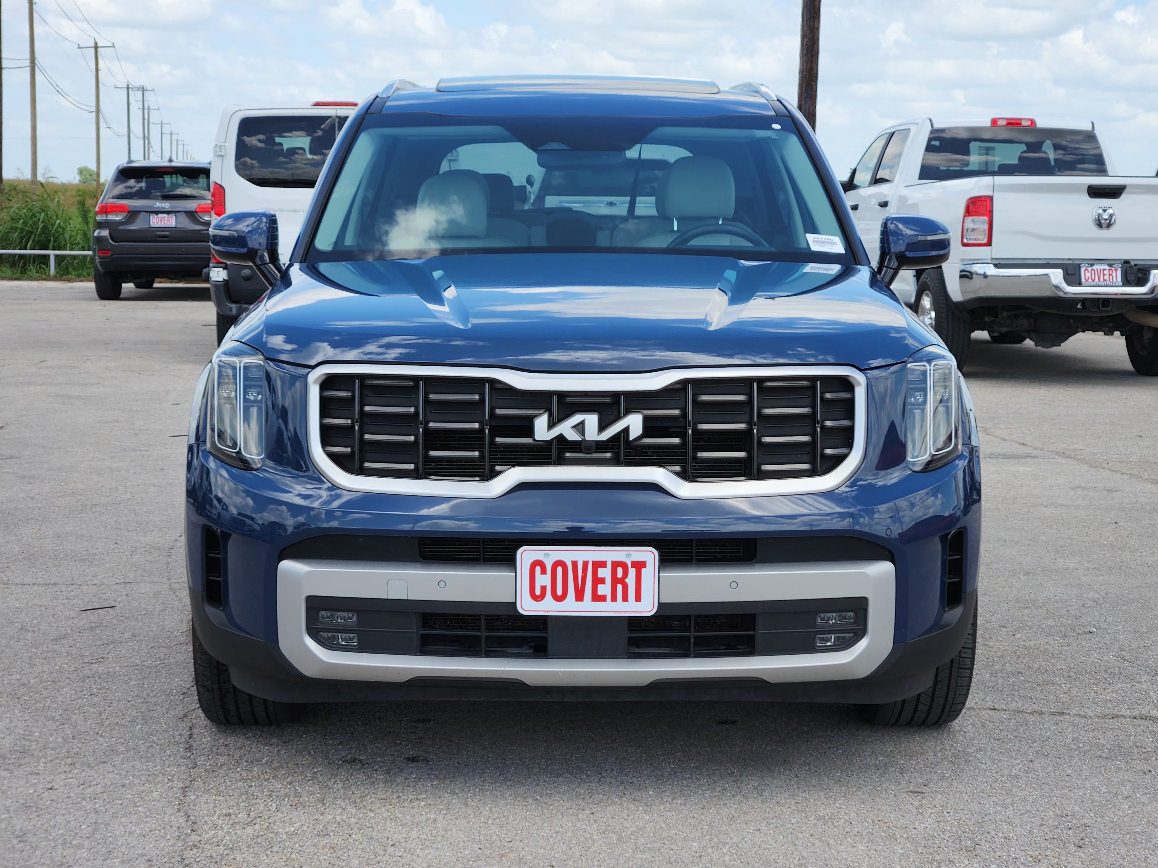 Used 2023 Kia Telluride SX AWD/4WD image 2