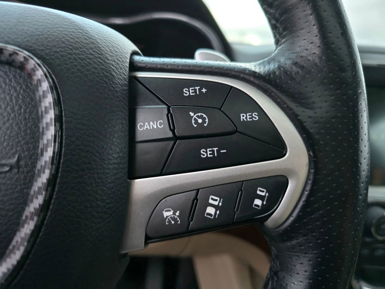 Used 2015 Dodge Durango Citadel w/ Technology Group image 24