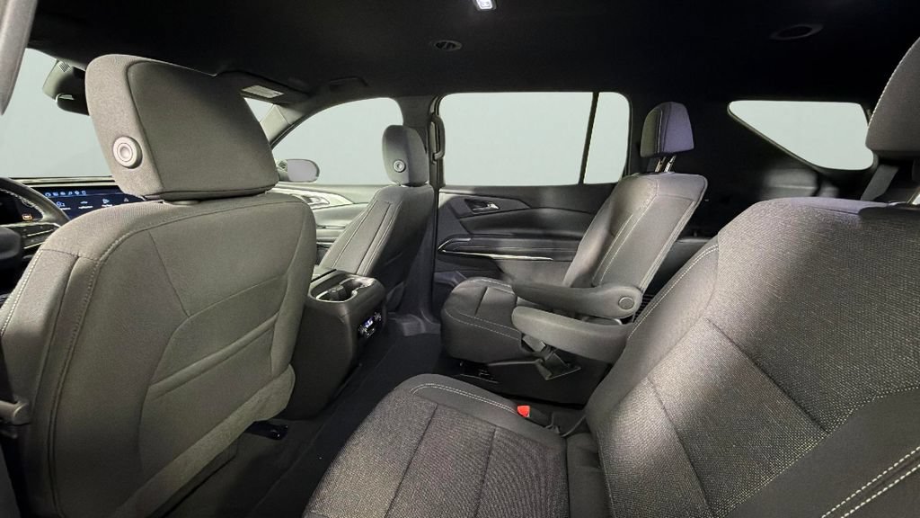 Certified 2026 Chevrolet Traverse LT FWD image 28