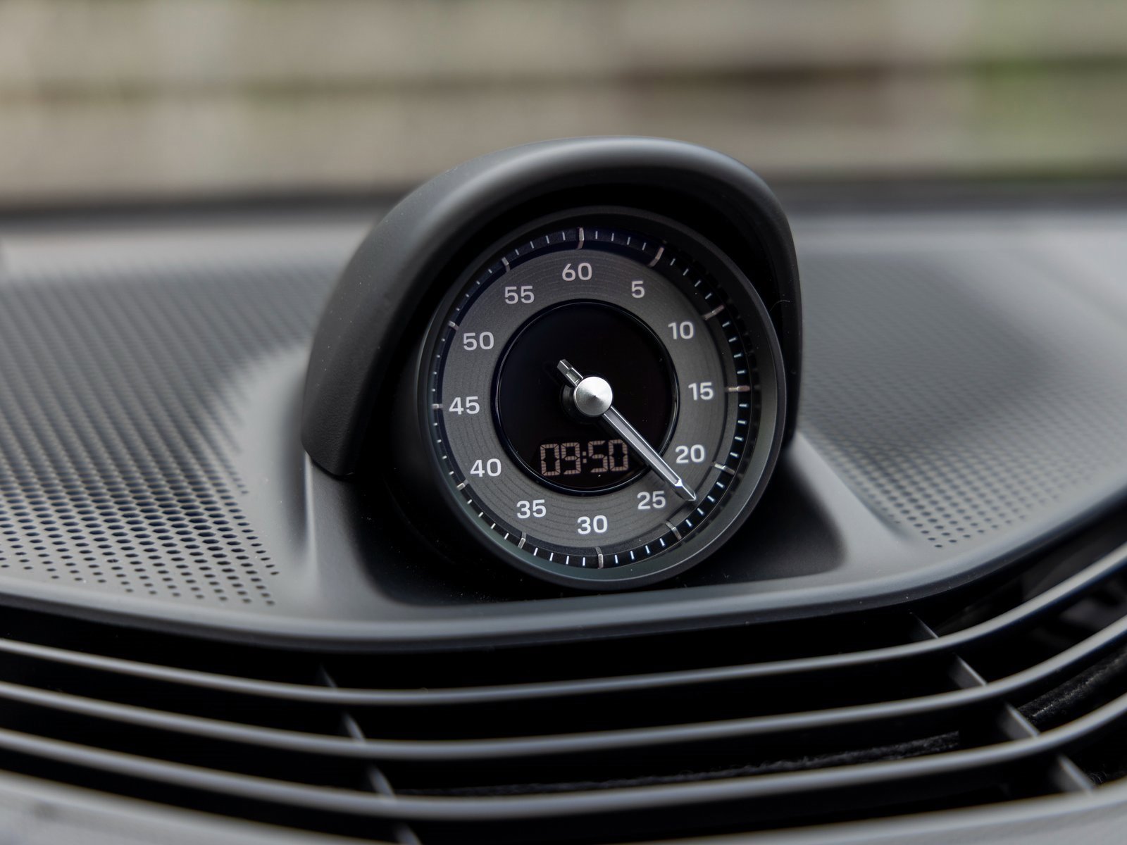 New 2025 Porsche Taycan 4S image 31