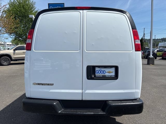 Used 2021 Chevrolet Express 2500 Extended w/ Driver Convenience Package RWD image 4