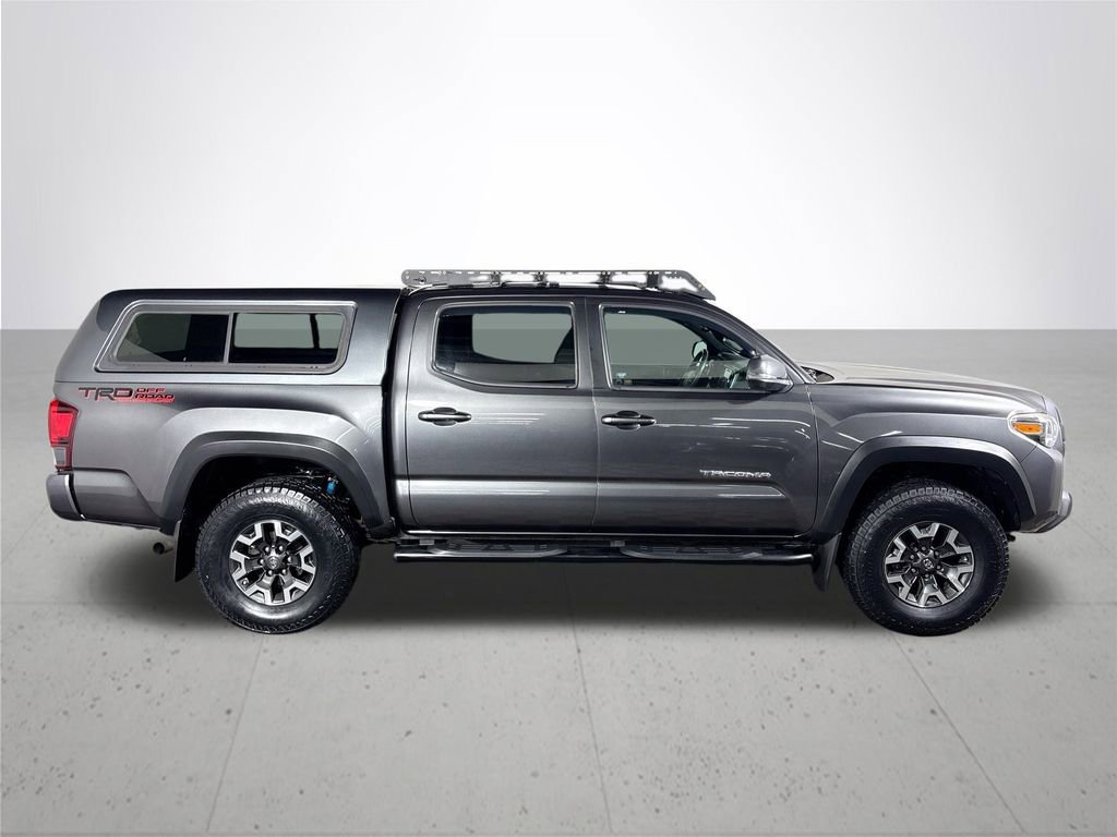 Used 2018 Toyota Tacoma TRD Off-Road w/ Technology Package image 5