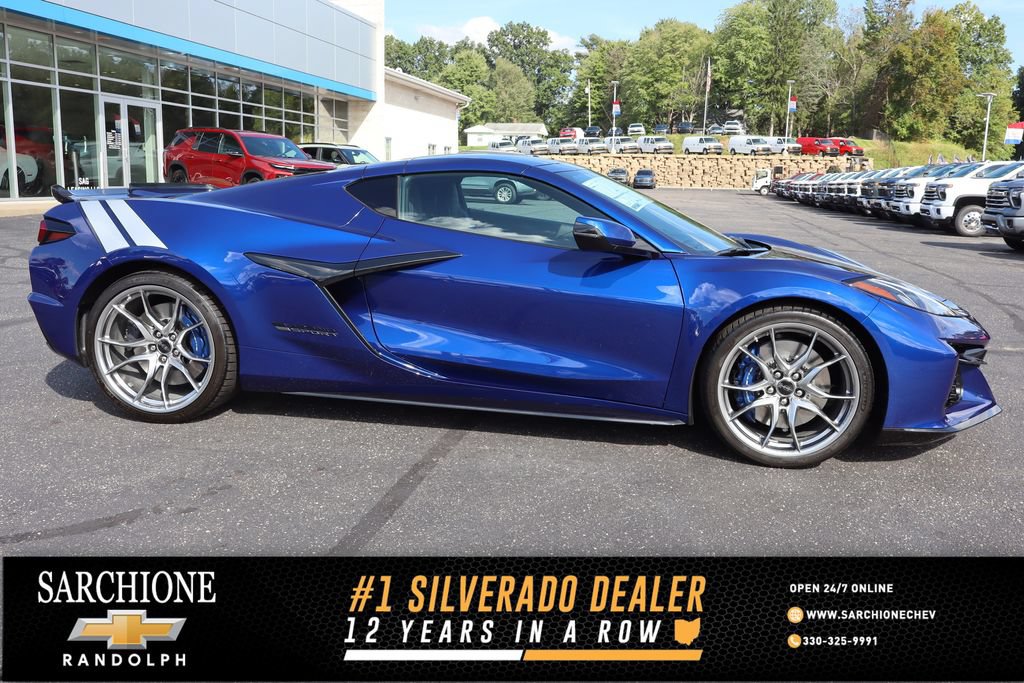 New 2027 Chevrolet Corvette Grand Sport w/ Z52 Sport Performance Package RWD image 1
