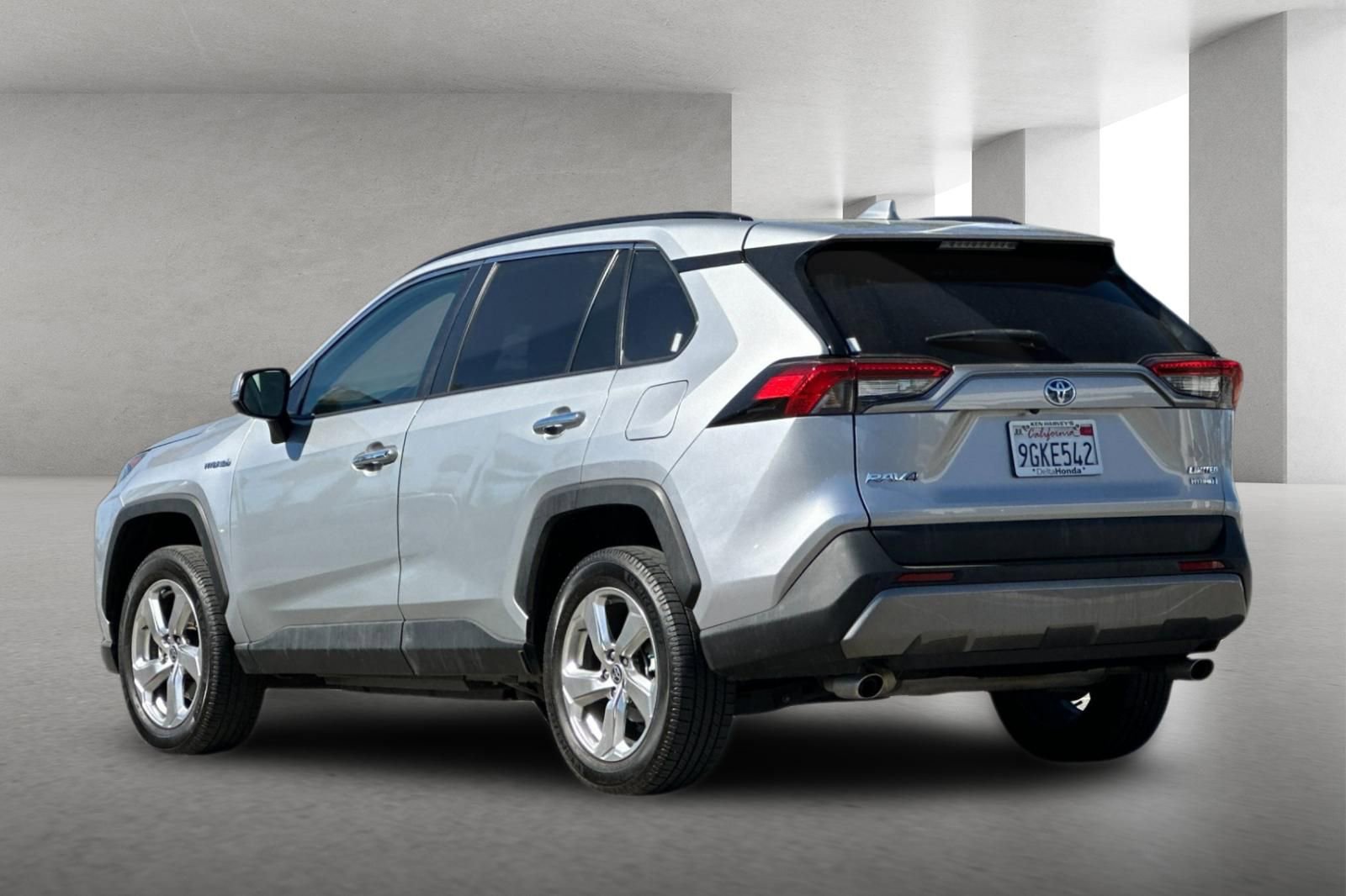 Used 2021 Toyota RAV4 Limited image 6