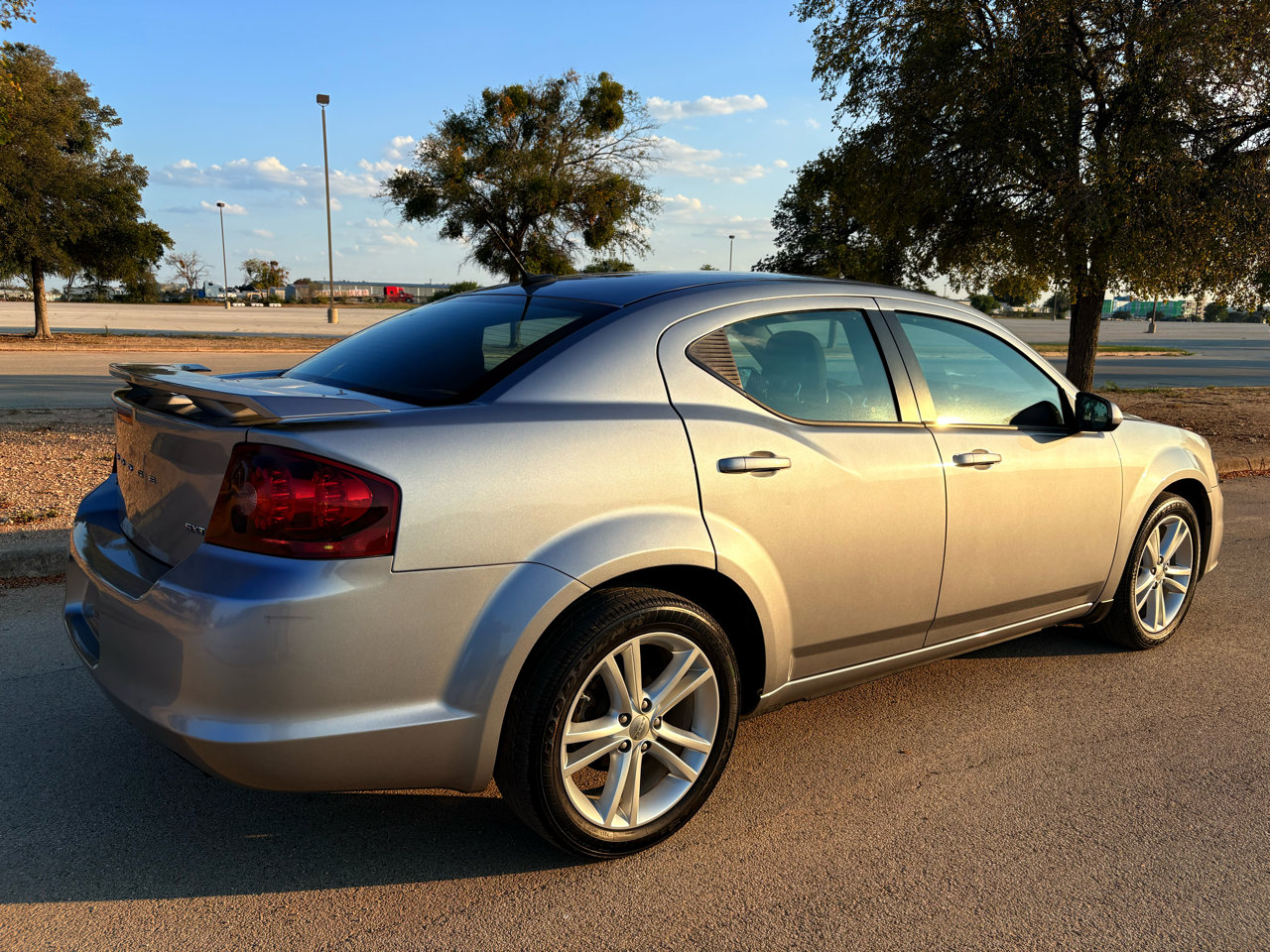Used 2013 Dodge Avenger SXT w/ Rallye Appearance Group image 38