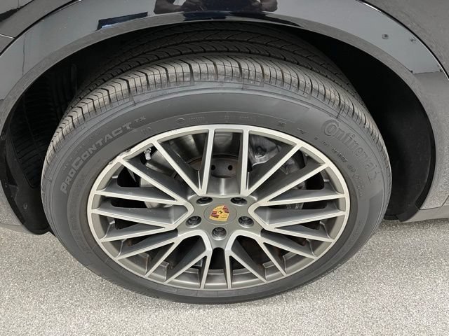Used 2022 Porsche Cayenne Platinum Edition AWD/4WD image 15