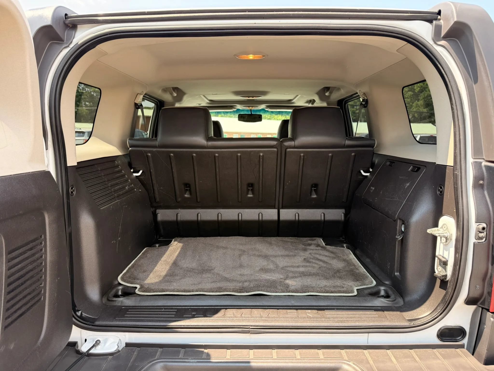Used 2009 HUMMER H3 Luxury AWD/4WD image 25
