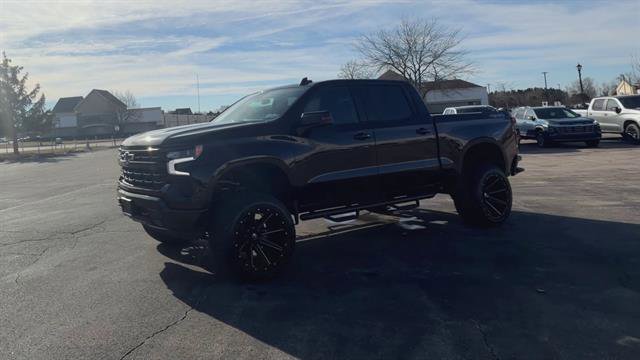 Used 2024 Chevrolet Silverado 1500 RST w/ Redline Edition AWD/4WD image 8