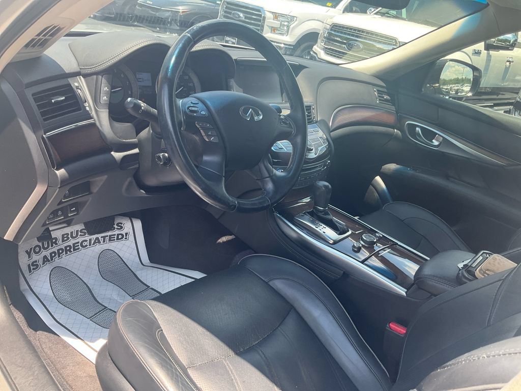 Used 2016 INFINITI Q70 L 3.7 w/ Deluxe Touring Package RWD image 14