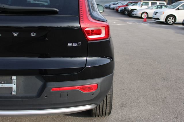 Used 2025 Volvo XC40 B5 Plus AWD/4WD image 43